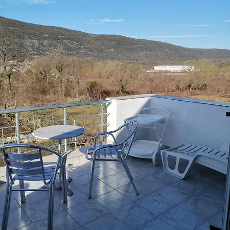 בית נופש Ferienhaus Schmidt פודגוריצה